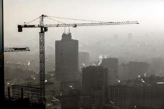 UE discutiu iniciativas 'para conter a pressão sobre os preços da energia'