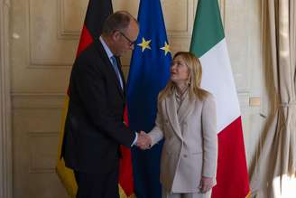 Meloni e Merz durante reunião em Roma, em 23 de janeiro