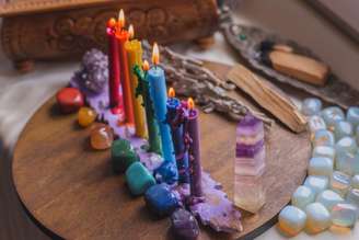 A Fraternidade Branca é formada por mestres espirituais que inspiram valores como amor universal, sabedoria e equilíbrio