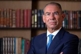 Retrato de José Luis de Oliveira Lima, anunciado como o novo advogado de Daniel Vorcaro