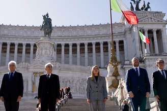 Mattarella e Meloni celebram 165 da unificação da Itália no Altar da Pátria