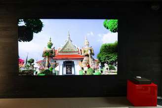 Em anos de Copa do Mundo, consumidores procuram TVs maiores e mais sofisticadas