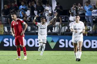 Neymar em Santos x Internacional 