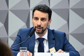 CEO do C6, Artur Ildefonso Brotto Azevedo, presta depoimento à CPI do INSS