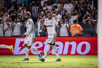 Neymar comemora gol contra o Inter