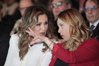 Santanchè e Meloni durante evento em dezembro de 2017