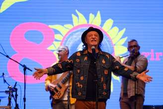 Alceu Valença diz que no palco se sente como "um menino"