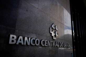 Logotipo do Banco Central na sede da instituição em Brasília
17/12/2024
REUTERS/Adriano Machado