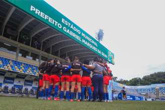 Jogadoras do time sub-20 das Bragantinas. 