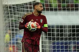 Gianluigi Donnarumma (Itália) durante jogo contra a Noruega, no dia 16.11.2025. 