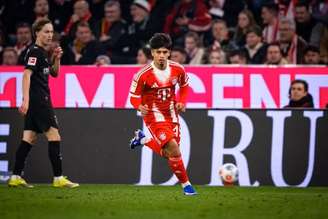 Maycon Cardozo em sua estreia pelo Bayern de Munique, contra o Borussia, na Bundesliga