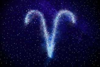 O anjo da guarda dos arianos traz coragem e proteção para esses nativos enfrentarem desafios