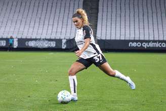Brasileirão feminino: Botafogo e Corinthians buscam balançar as redes no Nílton Santos