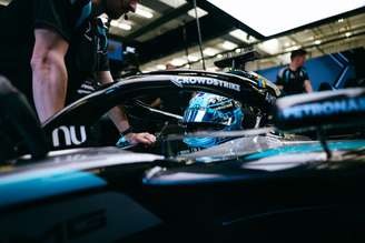 Treino livre 01 em Suzuka: Russell lidera com Antonelli e Norris logo atrás