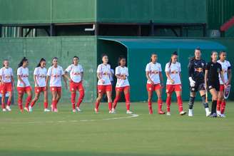 Jogadoras das Bragantinas. 