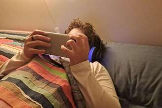 Proibição de acesso de menores de 16 anos às redes sociais já é lei na Austrália