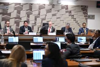 Reunião da CPI do Crime Organizado; em fevereiro, presidente manifestou desejo de convocar Ibaneis.