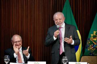 Lula e Alckmin durante a Reunião Ministerial nesta terça-feira, 31
