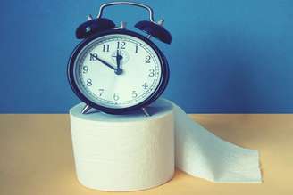 Quando acordar para urinar à noite se torna frequente ou começa a atrapalhar o sono, pode indicar algo além do esperado