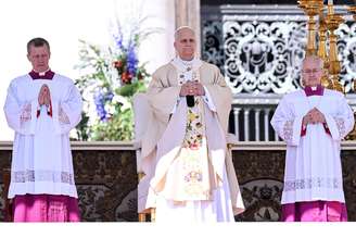 Papa Leão XIV durante missa de Páscoa