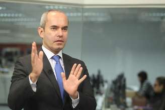 'Quanto mais dura a guerra, mais difíceis são as soluções que o governo tem', diz Vale