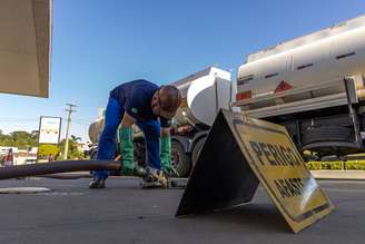 Conflito no Oriente Médio mantém incerteza sobre como será resolvido o fornecimento de diesel importado