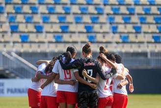 Jogadoras do time sub-20 das Bragantinas. 