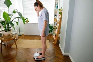 O organismo pode reagir de formas diferentes e dificultar a perda de peso mesmo com uma rotina saudável