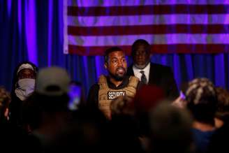 Rapper Kanye West durante comício em North Charleston
19 de julho de 2020
REUTERS/Randall Hill