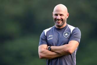 Franclim Carvalho durante treino do Botafogo 