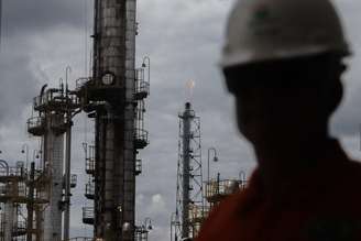 Liminar suspende a incidência do tributo para operações desde o dia 12 de março.