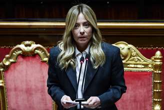 Giorgia Meloni em audiência no Parlamento da Itália