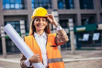 Formação em engenharia abre portas em diferentes áreas profissionais