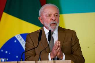 O indicativo do presidente foi dado em breve resposta a jornalistas logo após cerimônia no Palácio do Planalto sobre decreto que reduz a jornada de trabalho de servidores terceirizados