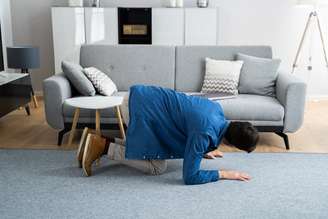 Busca não é só um exercício de observação, mas também de previsão: cérebro tenta adivinhar constantemente onde algo provavelmente está e direciona a atenção de acordo com isso. Andrey_Popov/Shutterstock.com