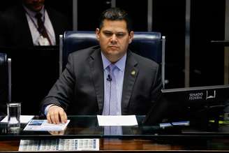 O presidente do Senado, Davi Alcolumbre, é quem vai decidir pelos pedidos de impeachment dos ministros do STF