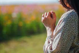 Salmo 142 é indicado para momentos de angústia e busca por recomeço