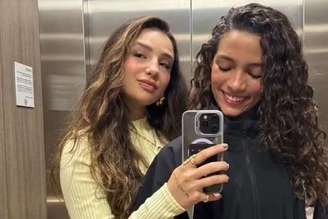 Rayssa Leal aparece pela 1ª vez ao lado da namorada, Duda Wilken - destaque galeria