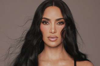Kim Kardashian posa para ensaio fotográfico