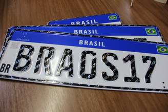 No momento, o modelo utilizado no Brasil é o da Placa Mercosul --  que padroniza a identificação dos veículos do Brasil, Argentina, Paraguai, Uruguai e Venezuela