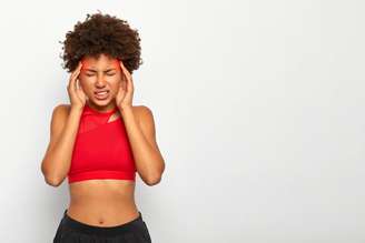 Veja qual a relação entre viajar de avião e crises de enxaqueca