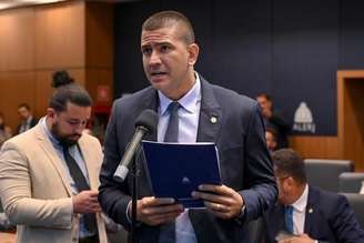 O deputado estadual Douglas Ruas vai comandar a Alerj até o fim do ano