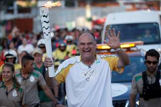 Oscar Schmidt participa do revezamento da tocha olímpico dos Jogos Rio 2016 em Natal
4 de junho de 2016
Marcos de Paula/Cortesia da Rio2016/Divulgação via Reuters