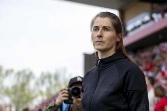 Marie-Louise Eta estreia no Union Berlin e marca novo capítulo para mulheres no futebol europeu — 