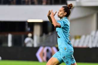 Santos e Atlético-MG duelam pressionados por melhores resultados no Brasileirão feminino