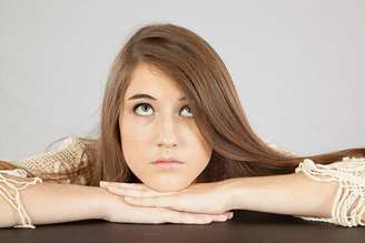 Esquecimentos frequentes podem indicar sinais de alerta e devem ser avaliados por um médico