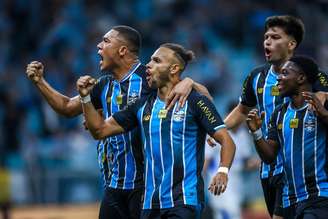 Grêmio vence o Confiança e abre vantagem na Copa do Brasil — 
