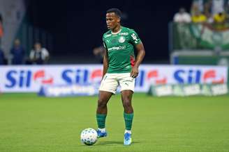 Palmeiras joga para manter a liderança isolada no Brasileirão