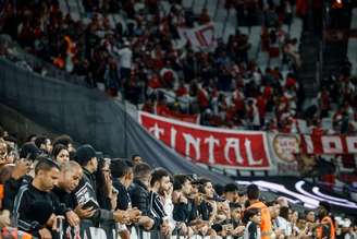 Torcida durante partida entre Corinthians e Independente Santa Fé (COL) válido pela fase de grupos da Copa CONMEBOL Libertadores