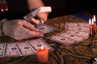 O dia será marcado por diferentes energias, com momentos de alegria, encontros e celebrações, mas também de introspecção e novas percepções